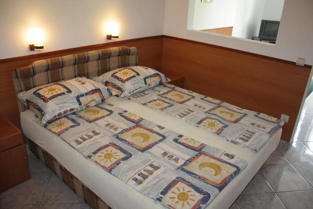 הרצג-נובי Guest House Saga מראה חיצוני תמונה